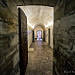 Porte secrète - Abbaye de Villeneuve les Avignon par Rémi Avignon - Villeneuve-lez-Avignon 30400 Gard Provence France