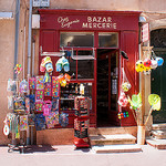 Typical Saint Tropez - Bazar Mercerie  par Belles Images by Sandra A. - St. Tropez 83990 Var Provence France