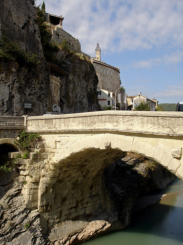 Le Pont Romain - Vaison la Romaine by cpqs