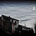 Levé de Lune sur les toits d'Aix en Provence par Rémi Blanc - Aix-en-Provence 13100 Bouches-du-Rhône Provence France