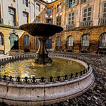 Fontaine d'Albertas - Dans la cour de l'Hôtel d'Aix en Provence par pierre.arnoldi - Aix-en-Provence 13100 Bouches-du-Rhône Provence France